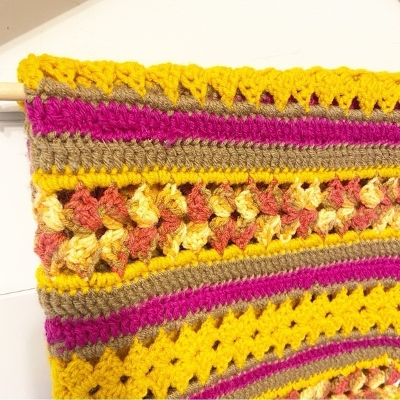 No Brand | Handmade Knit-Crochet Eyelet Cottage Core Grandma Blanket - Picture 4 of 10